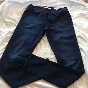 Levi skinny jeans used once like new